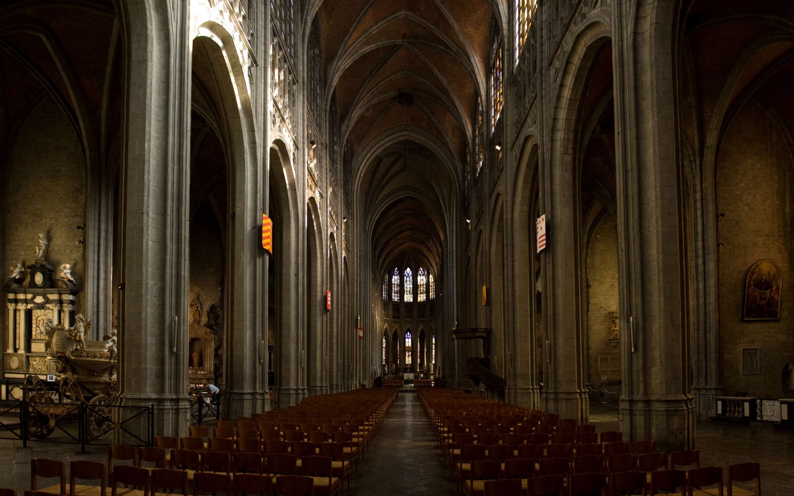 Collégiale Sainte-Waudru et Trésor de Mons