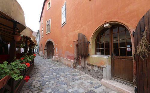 Golden Eagle Pharmacy Museum