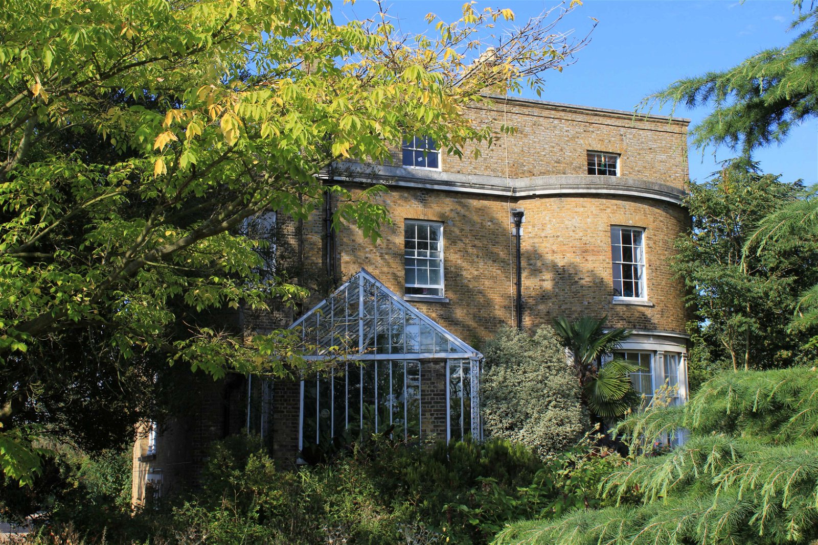 Myddelton House Gardens