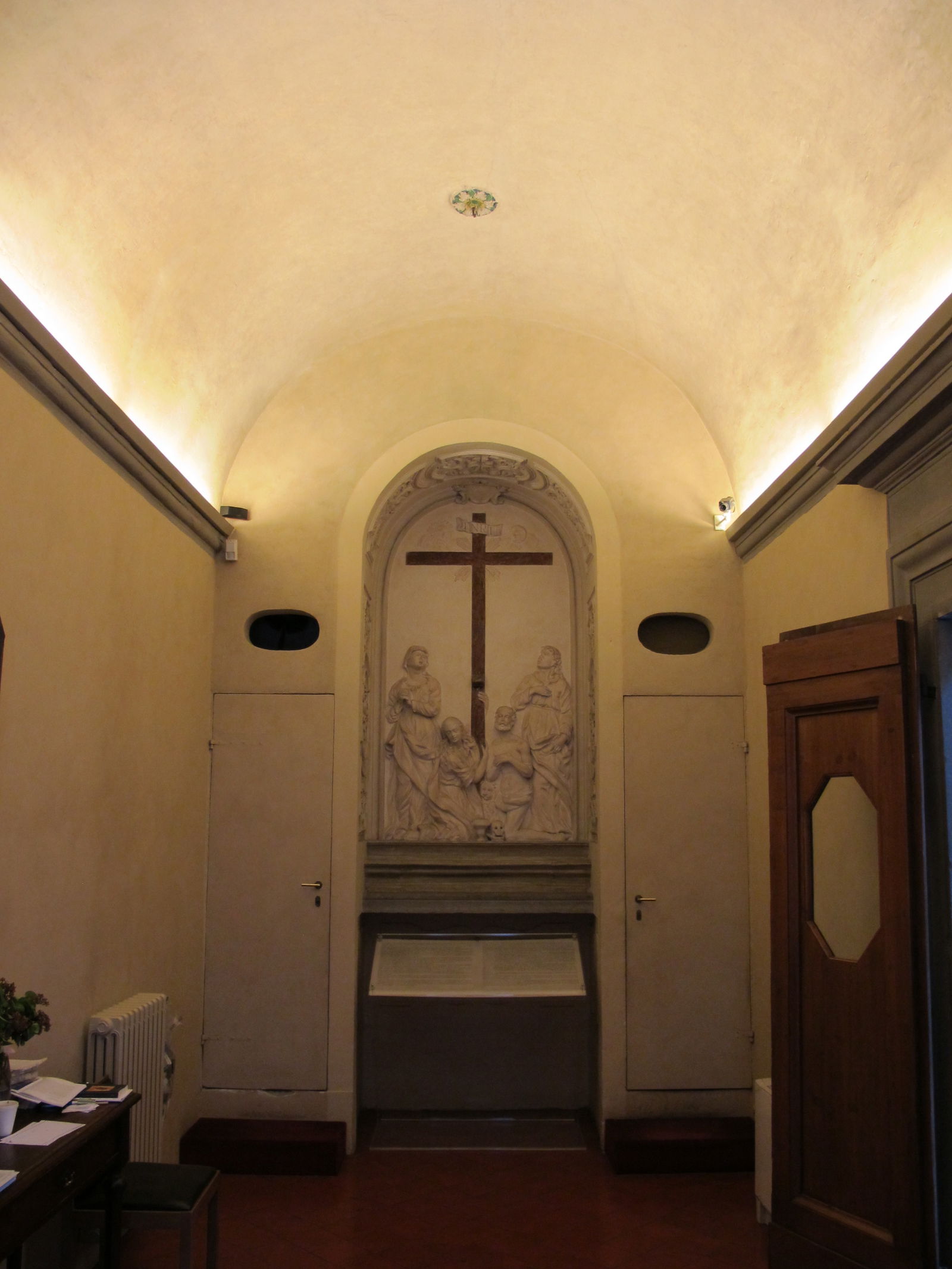 Chiostro dello Scalzo