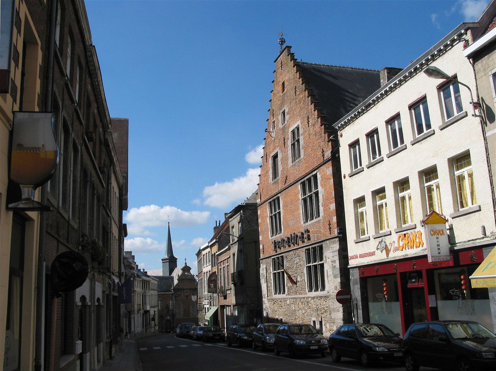 museum van het tapijtwerk - Jonathashuis