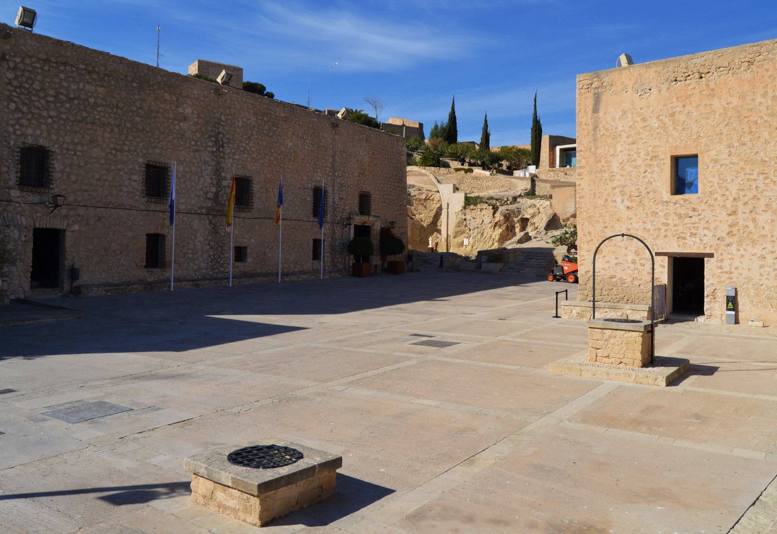 Castillo de Santa Bárbara - Museo de la Ciudad de Alicante