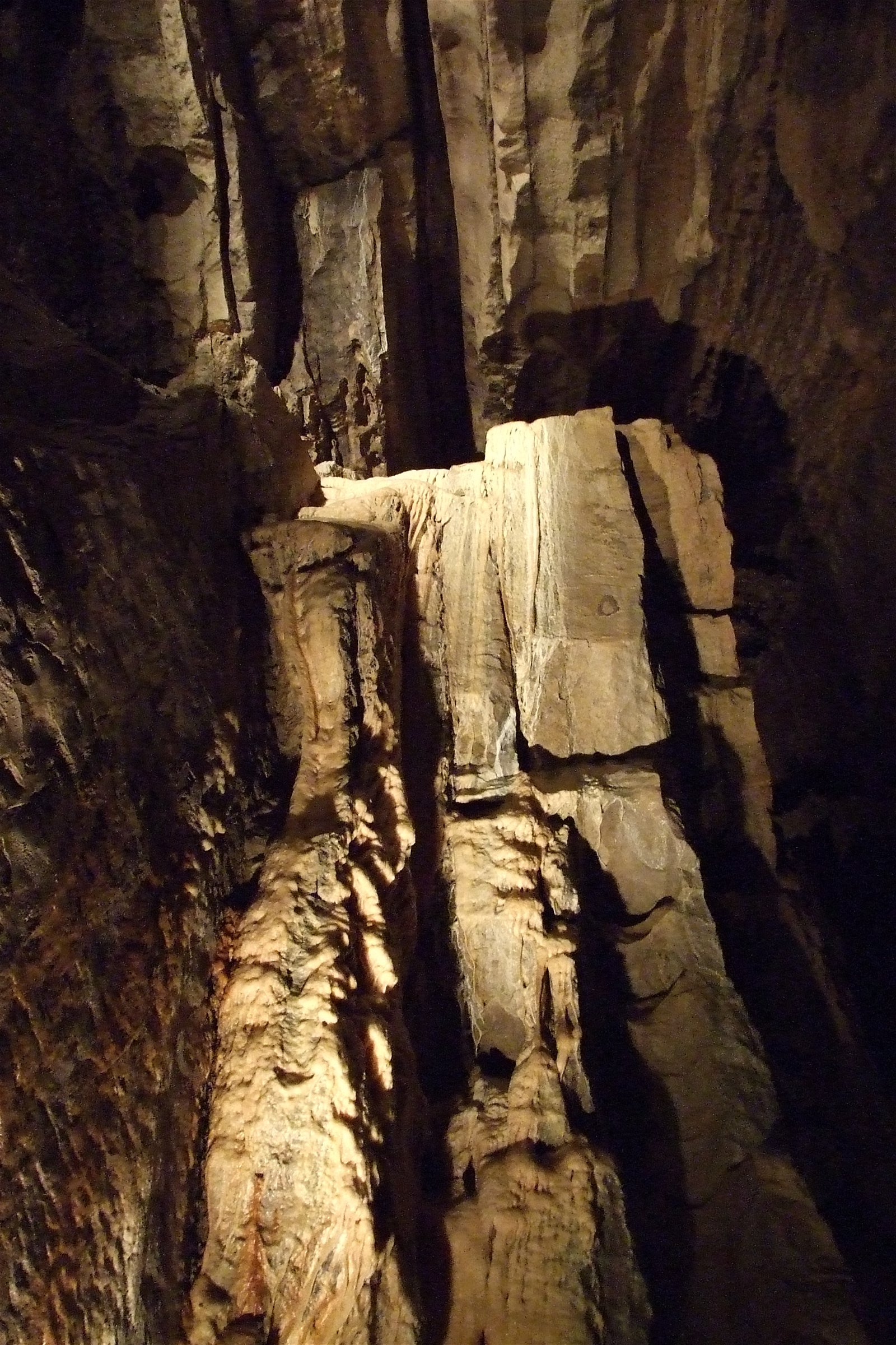 Hotton's Caves