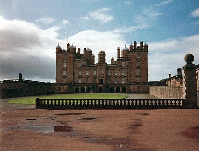 Drumlanrig Castle