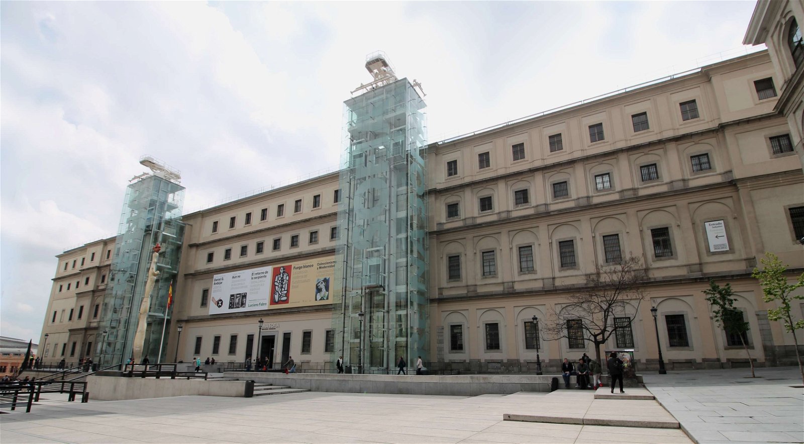 Queen Sofia Arts Center (Museo Nacional Centro de Arte Reina Sofia)