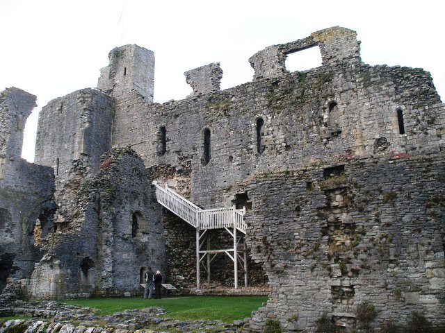 Middleham Castle