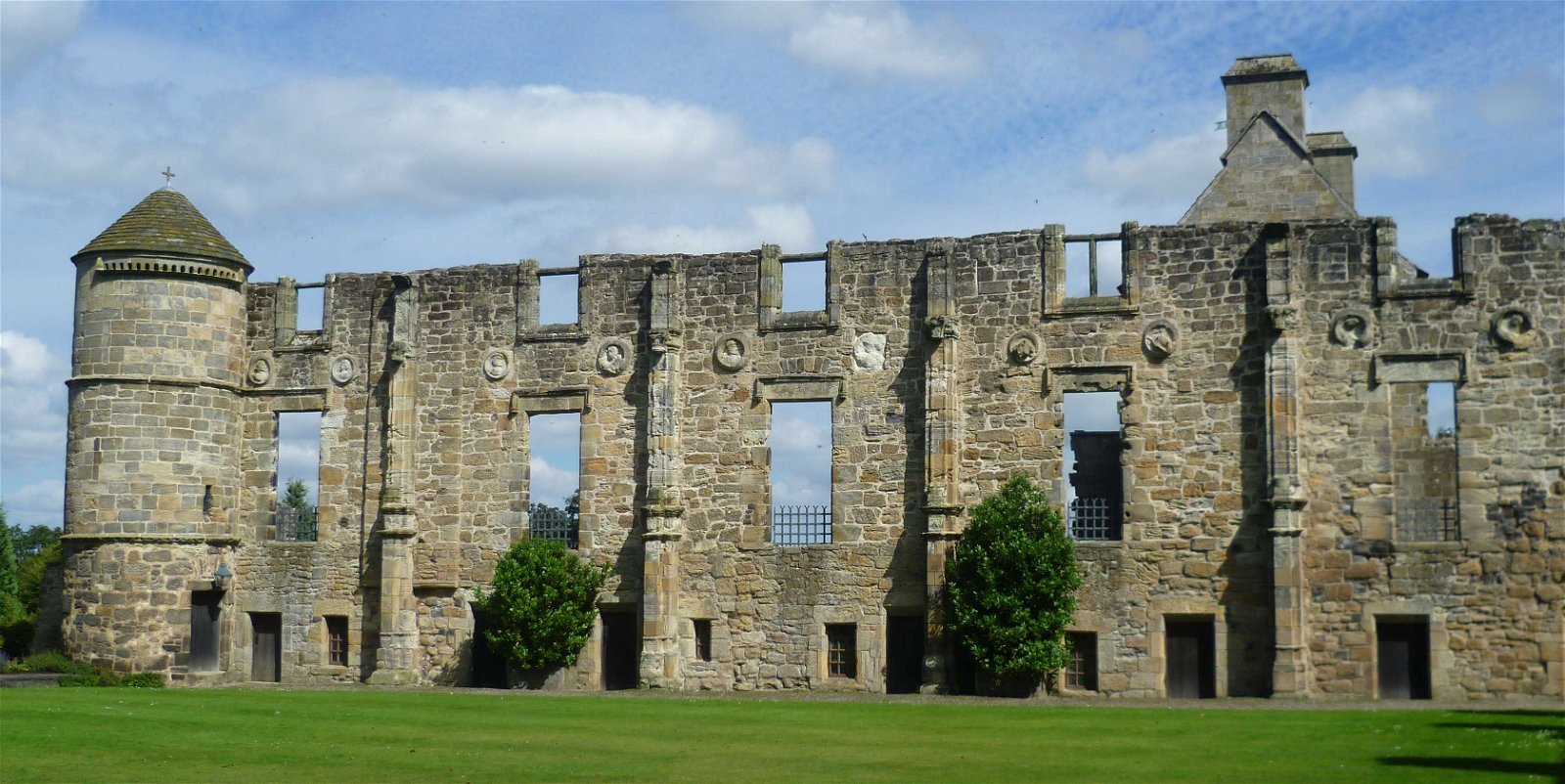 Falkland Palace, Garden and Old Burgh