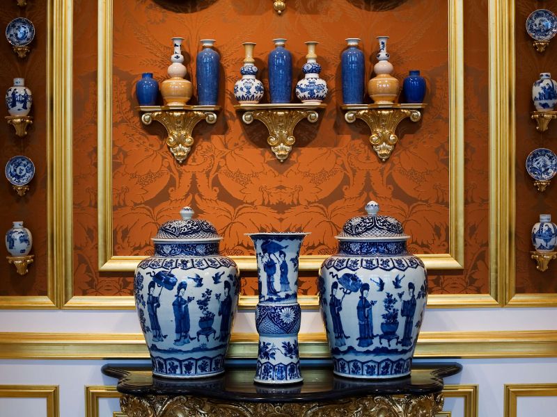 The Royal Porcelain Collection