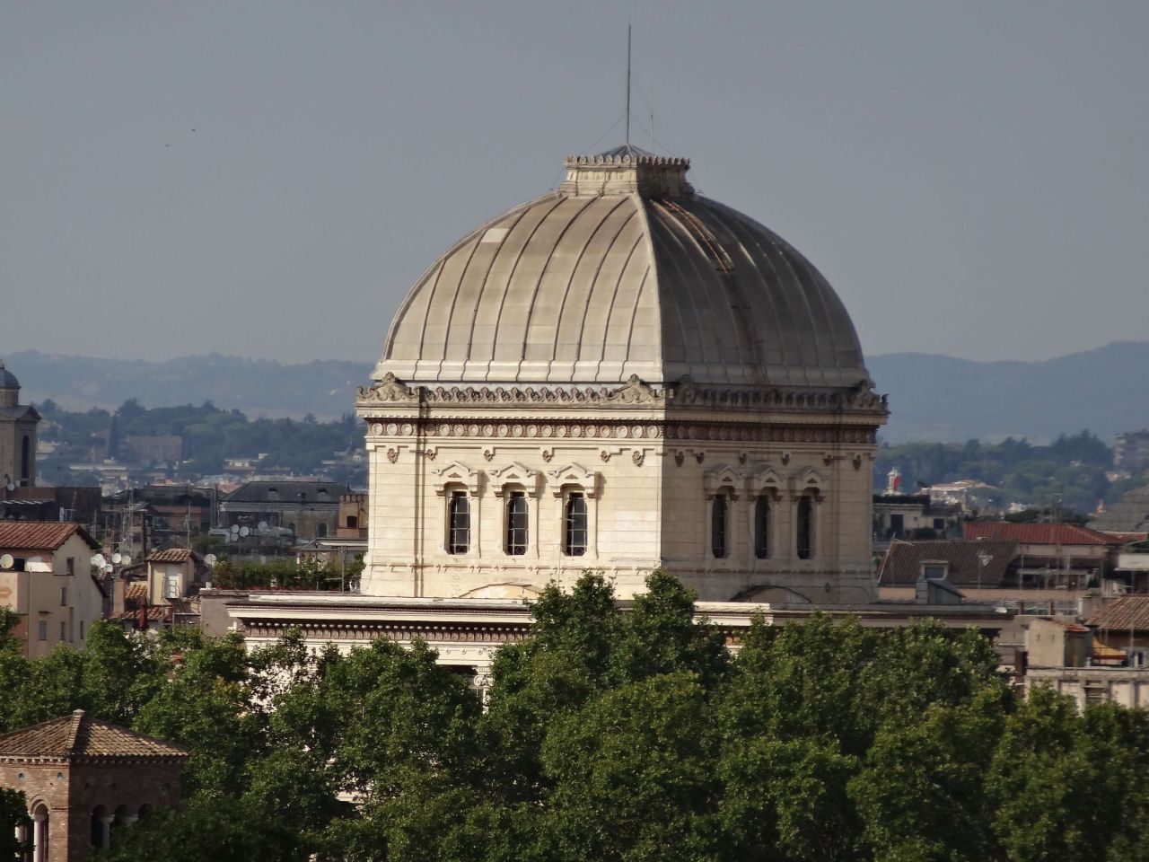 The Synagogues - Jewish Museum of Rome