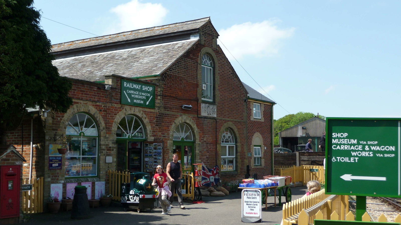 Tickets, Prices & Discounts Isle of Wight Steam Railway (Havenstreet)