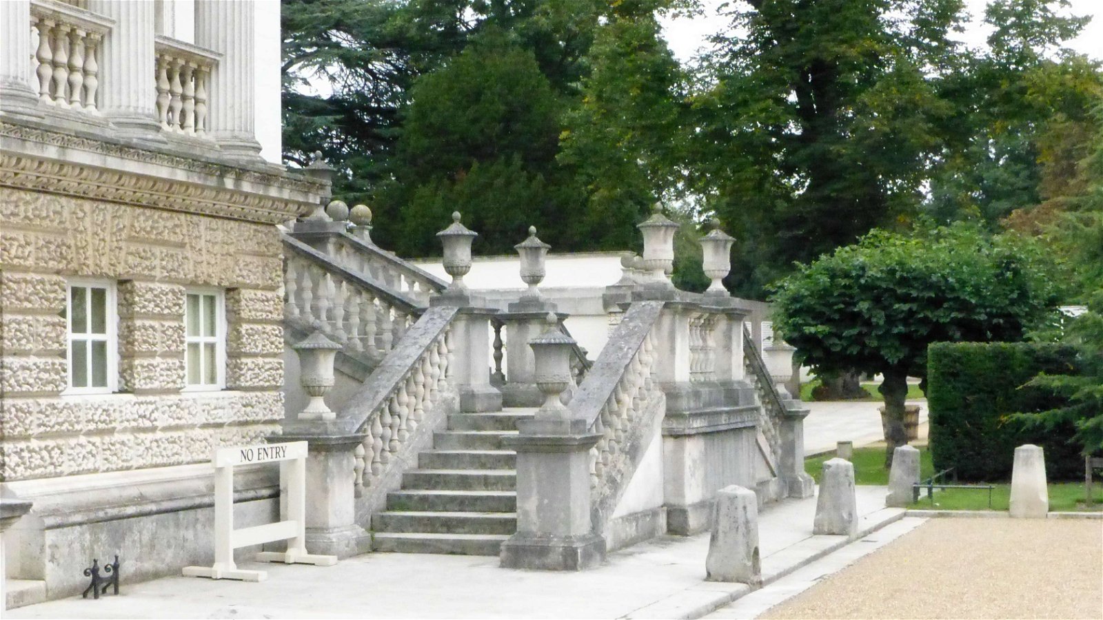 Chiswick House and Gardens