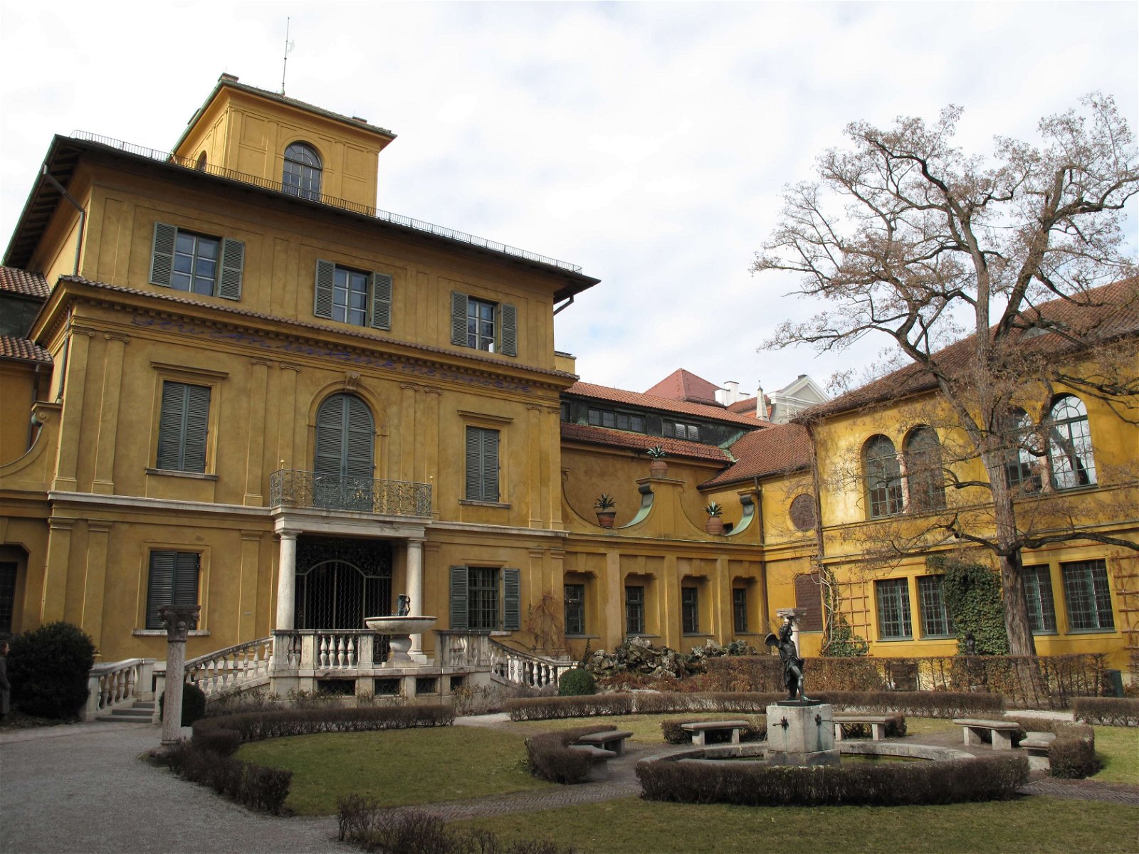 Municipal Gallery in Lenbach House