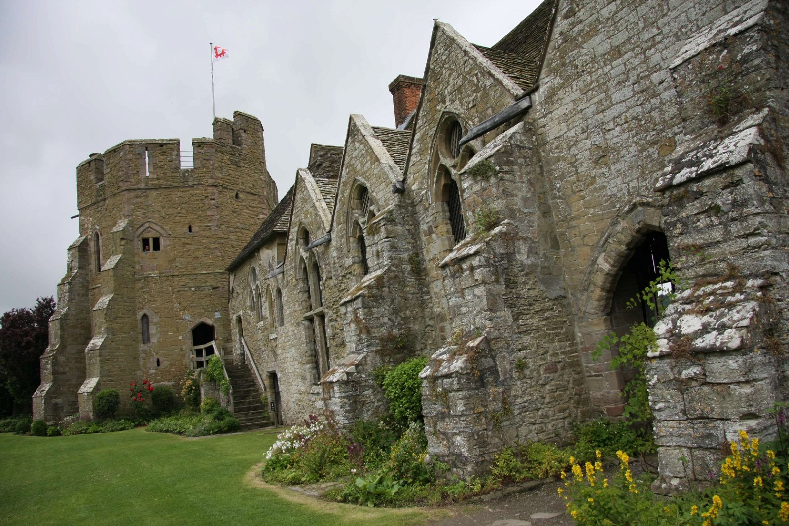 Stokesay Castle