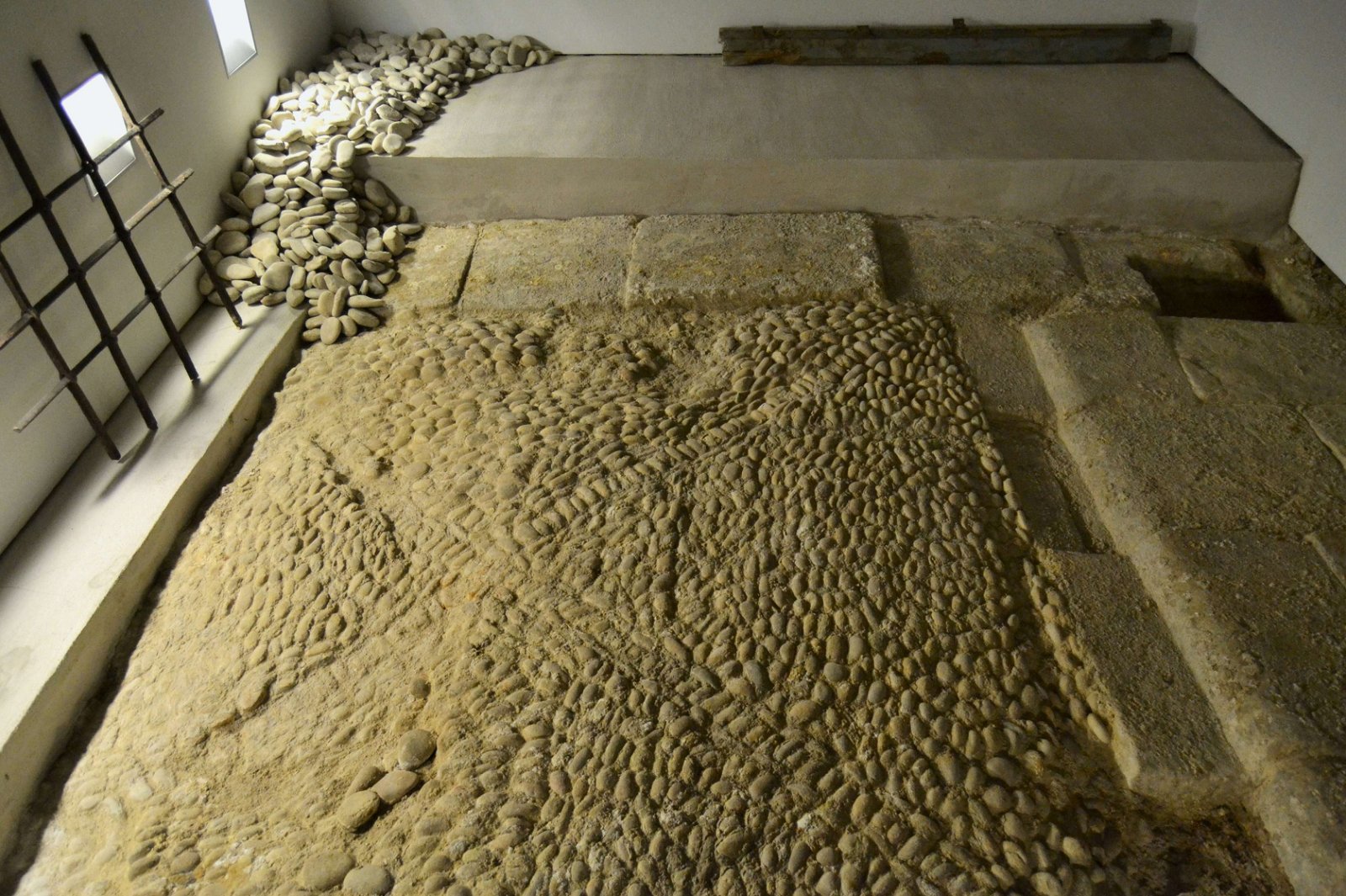 Museo de Bellas Artes Gravina - MUBAG