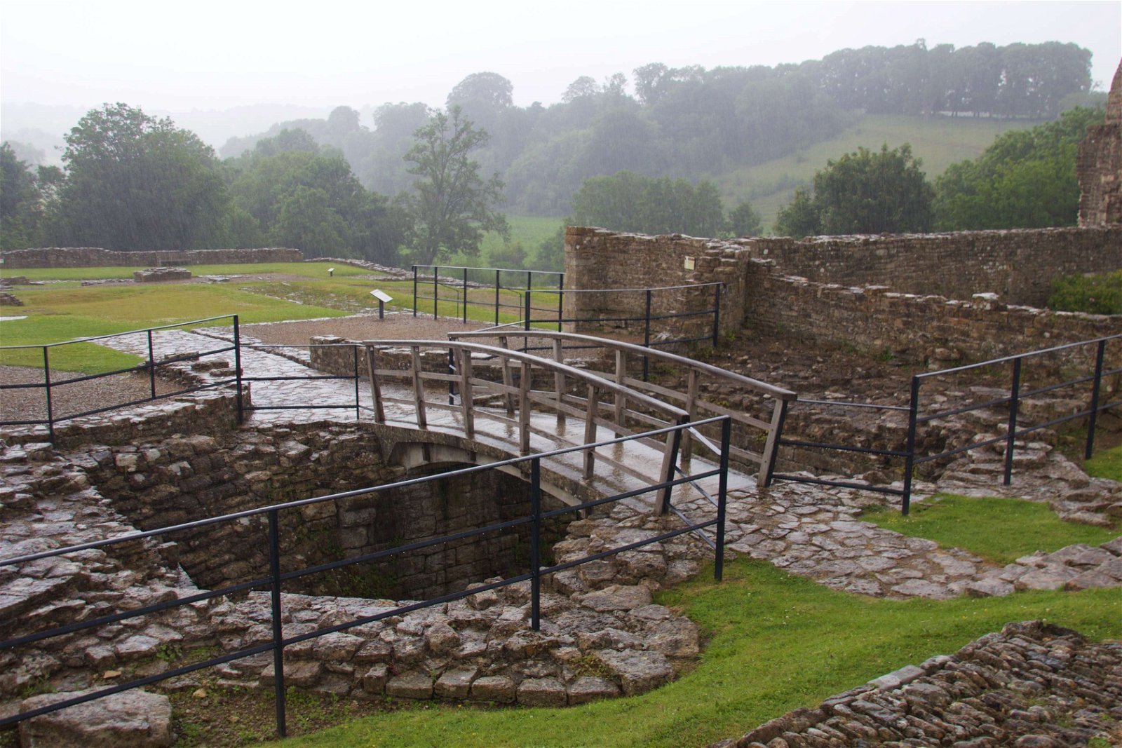 Farleigh Hungerford Castle