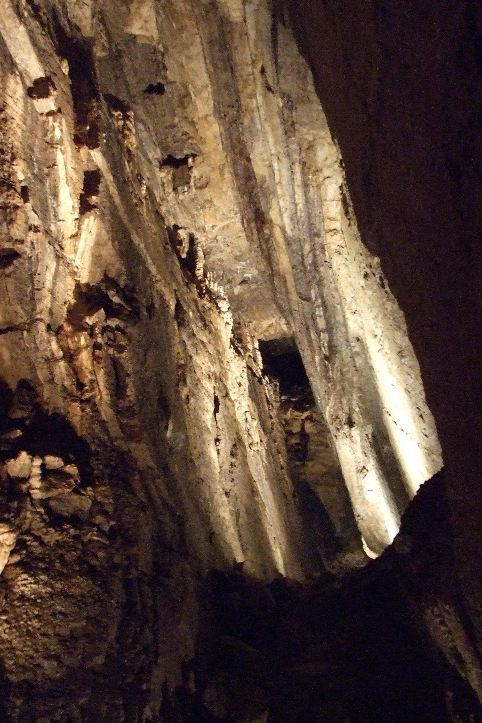 Hotton's Caves