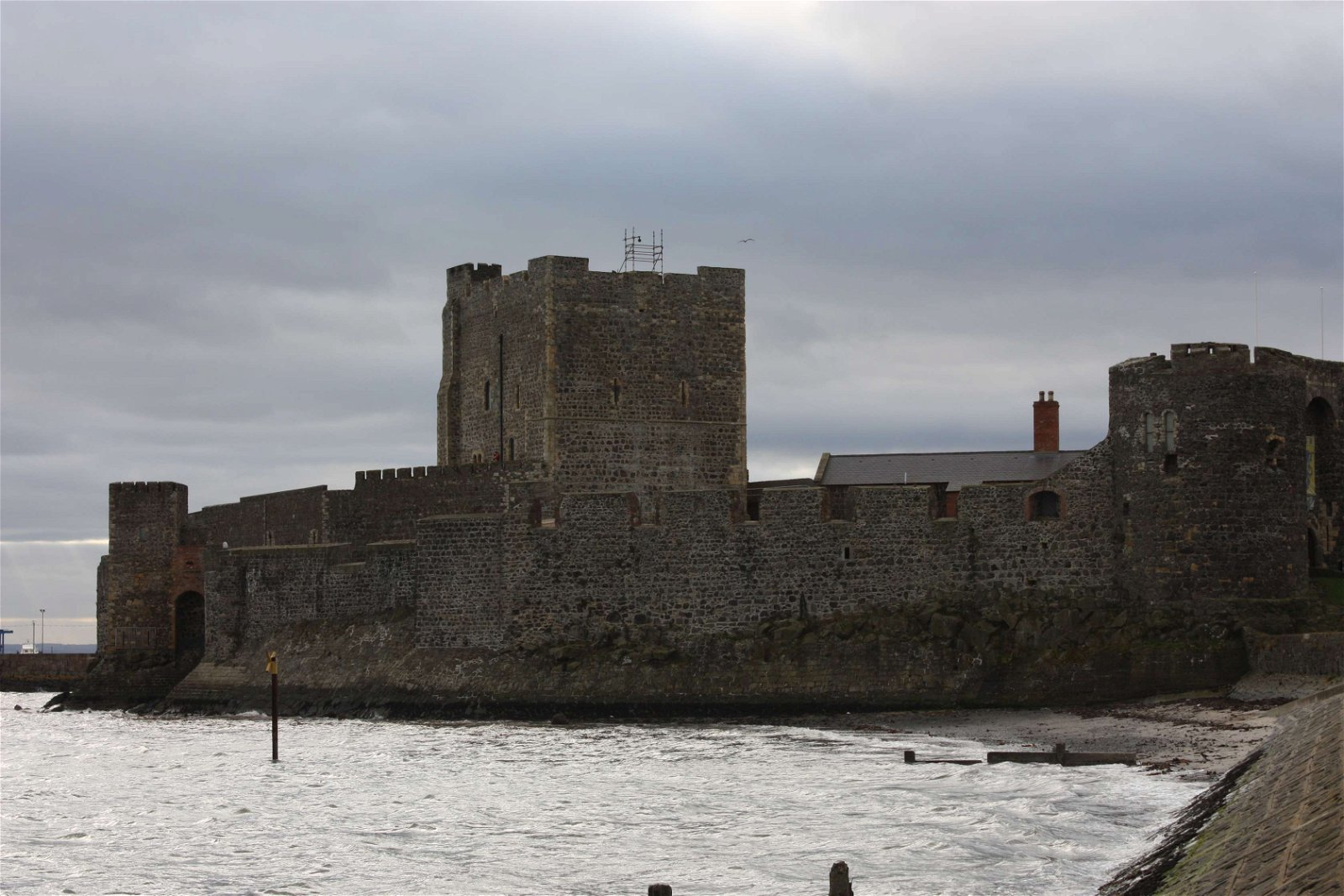 Carrickfergus Castle (Carrickfergus) - Visitor Information & Reviews