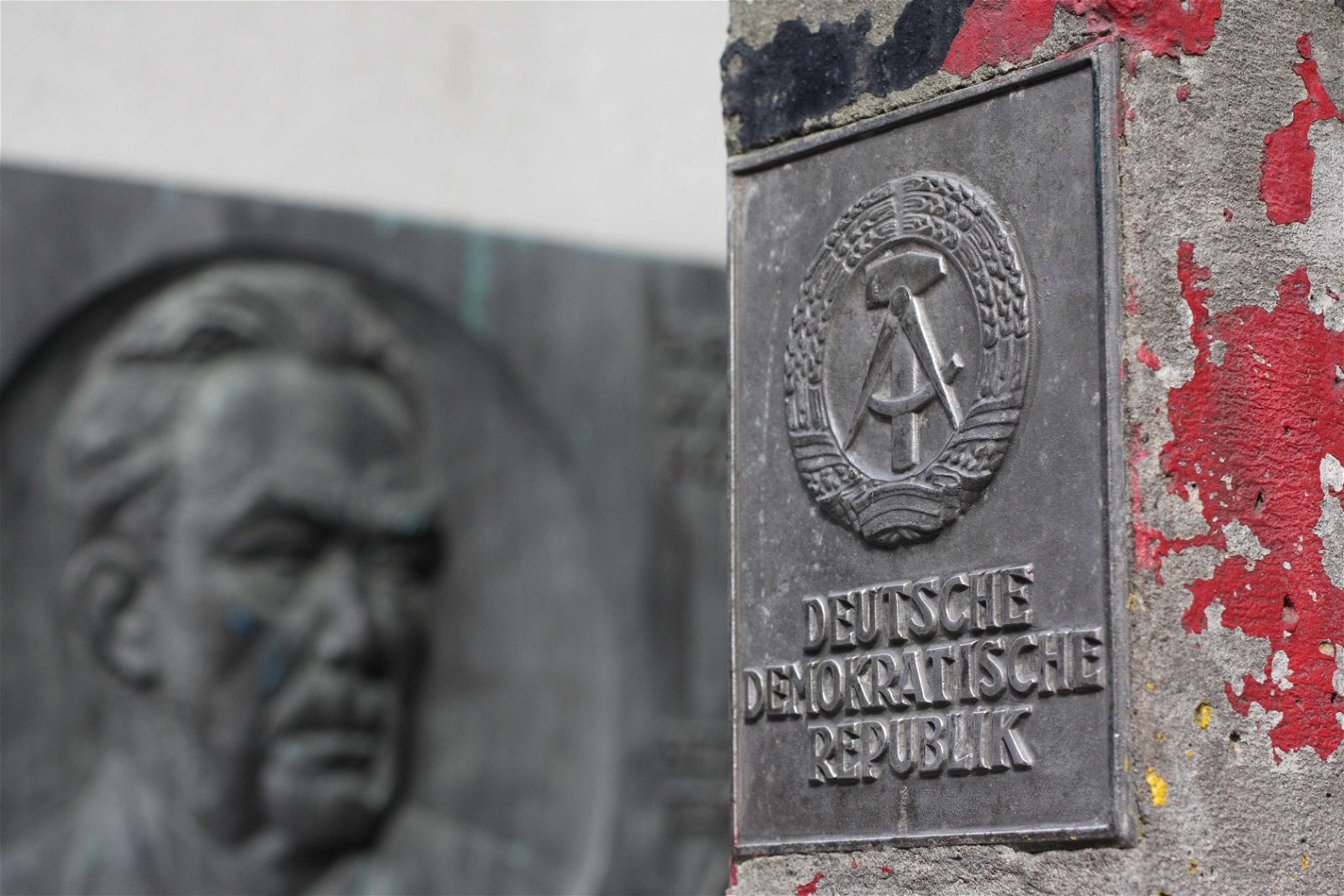 Berlin Wall Museum (Museum Haus am Checkpoint Charlie)