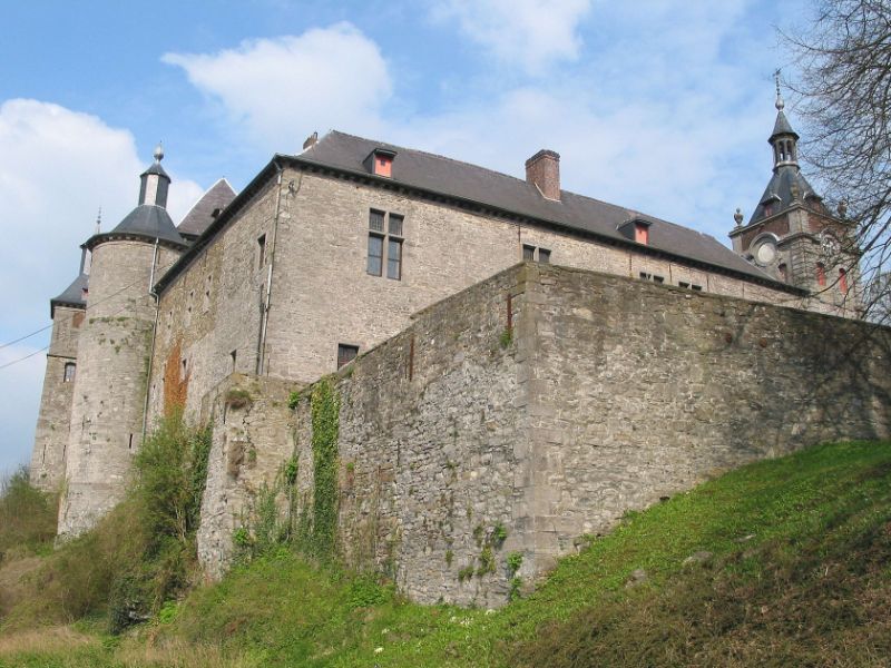 Écaussinnes-Lalaing Castle