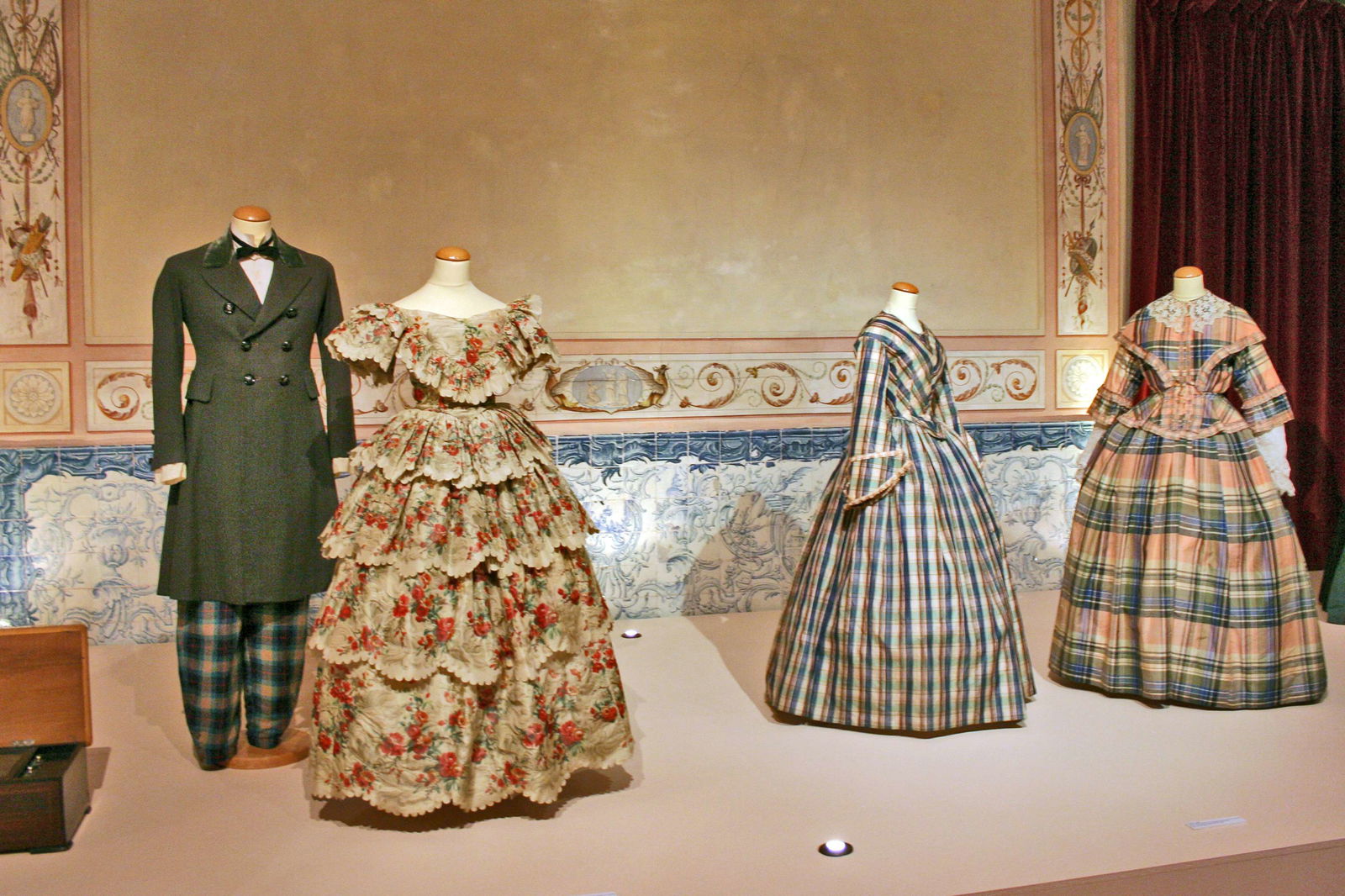 National Museum of Costume and Fashion