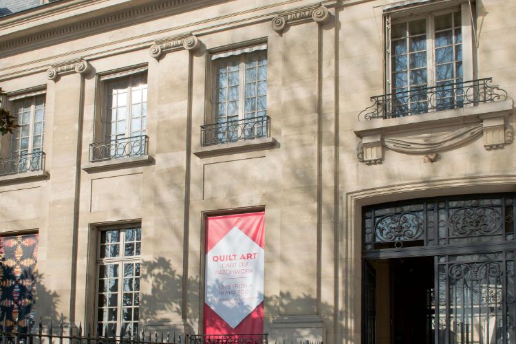 Mona Bismarck American Center