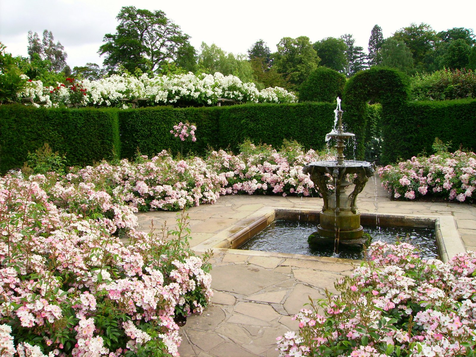 Hever Castle and Gardens