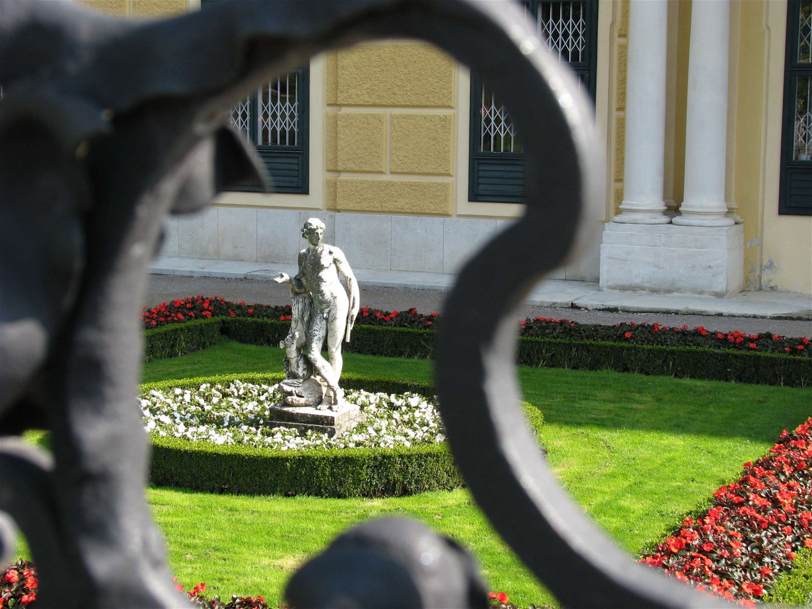 Schonbrunner Gardens