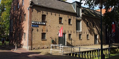 Expositie 100 jaar sparen: Portretten van spaarders