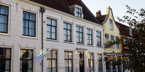1000 jaar riviervaart op de Lek: van statenjacht tot sleepboot