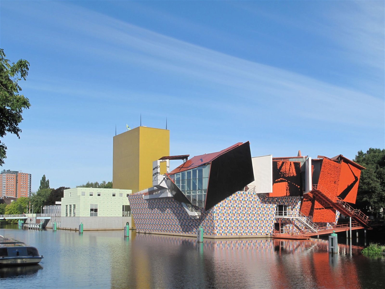 アート・デザイン・音楽 THE GRONINGER MUSEUM: THE ARCHITECTURE File:20151009 Groninger Museum.jpg - Wikipedia