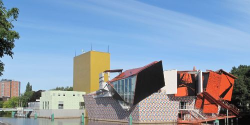 Van Swip Stolk tot Rudo Menge - 25 jaar affiches voor het Groninger Museum