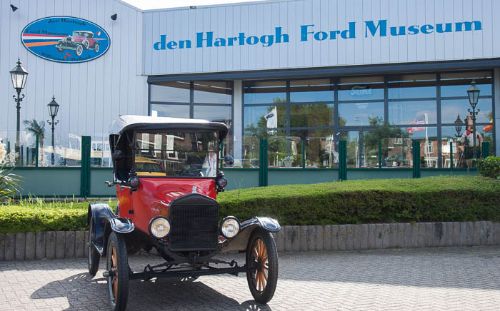 Den Hartogh Ford Museum