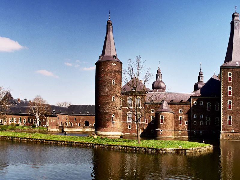 Hoensbroek Castle