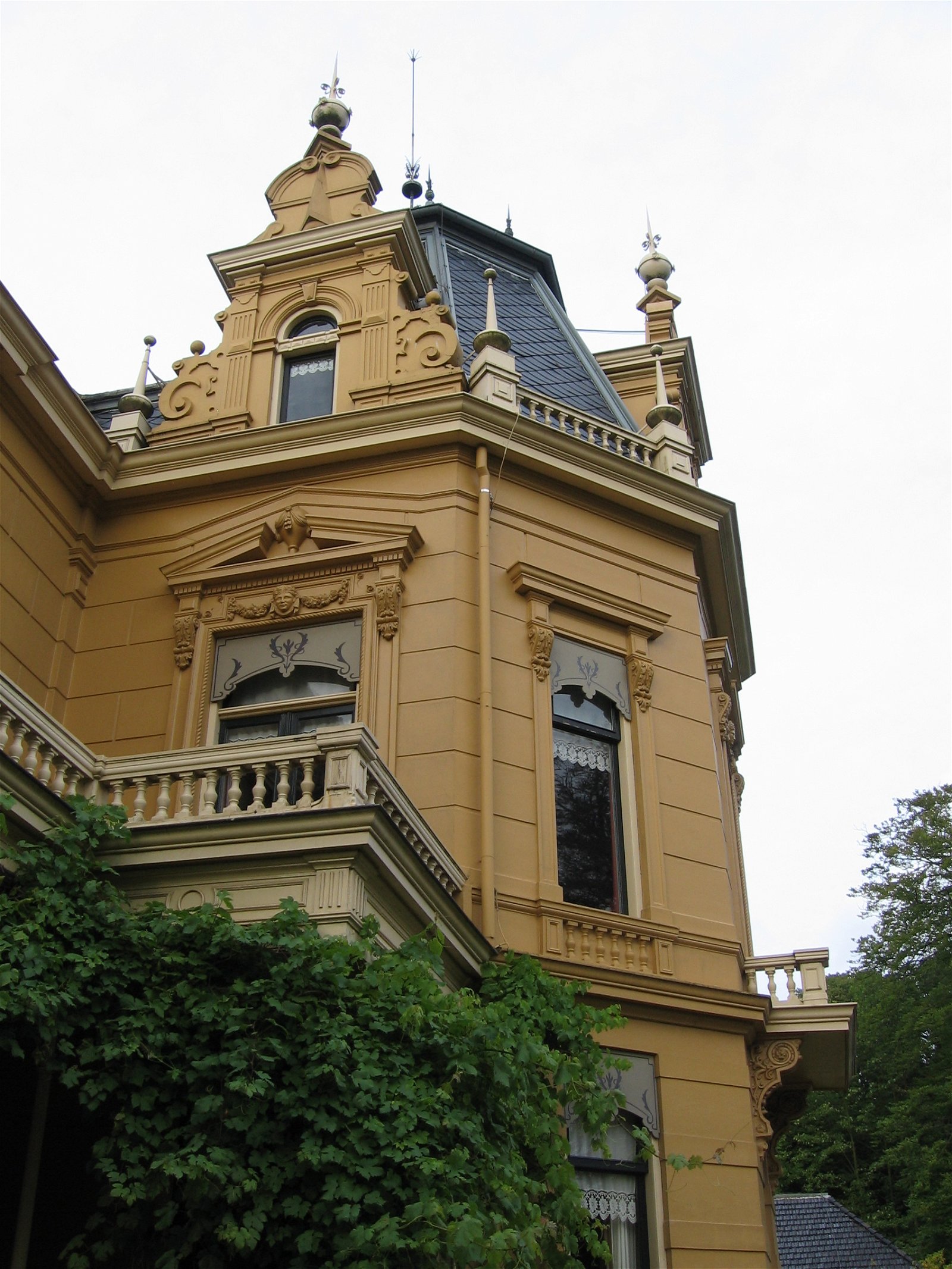 Borg en Nationaal Rijtuigmuseum Nienoord