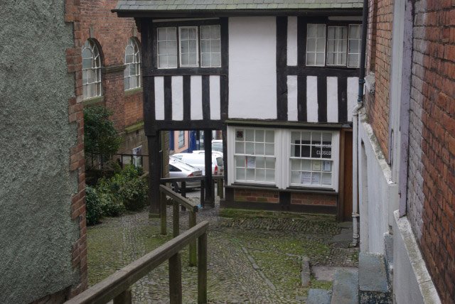 House on Crutches Museum