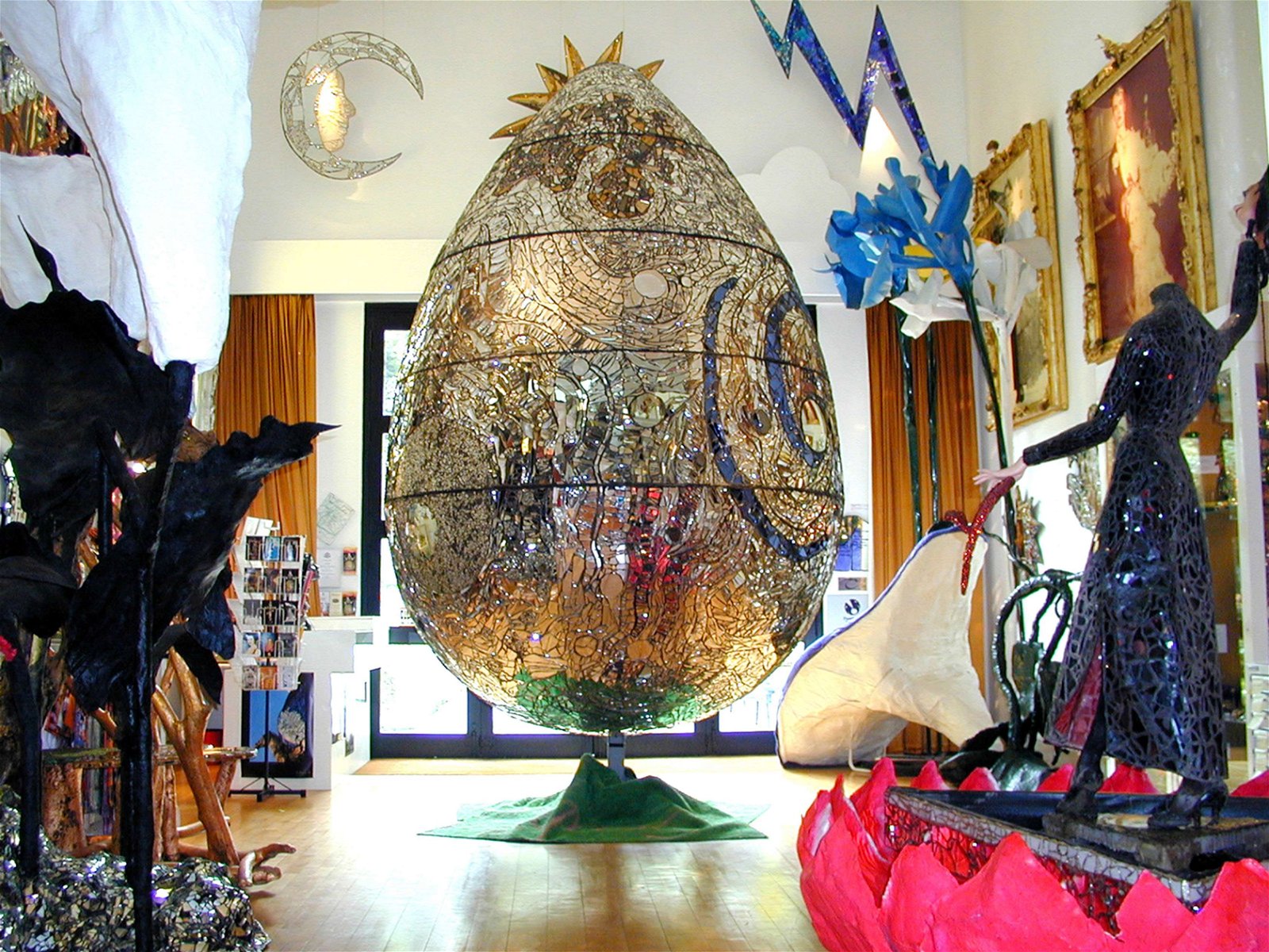 Andrew Logan Museum of Sculpture