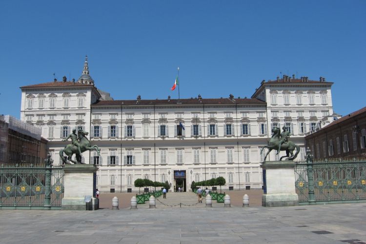 The Royal Palace & Gardens - Polo Reale