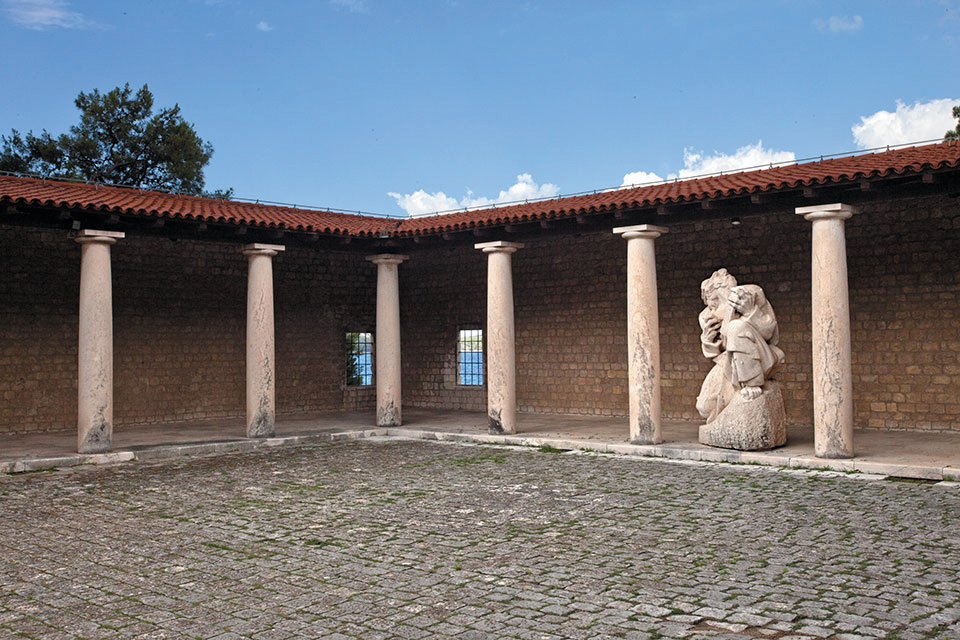 Meštrović's Crikvine - Kaštilac