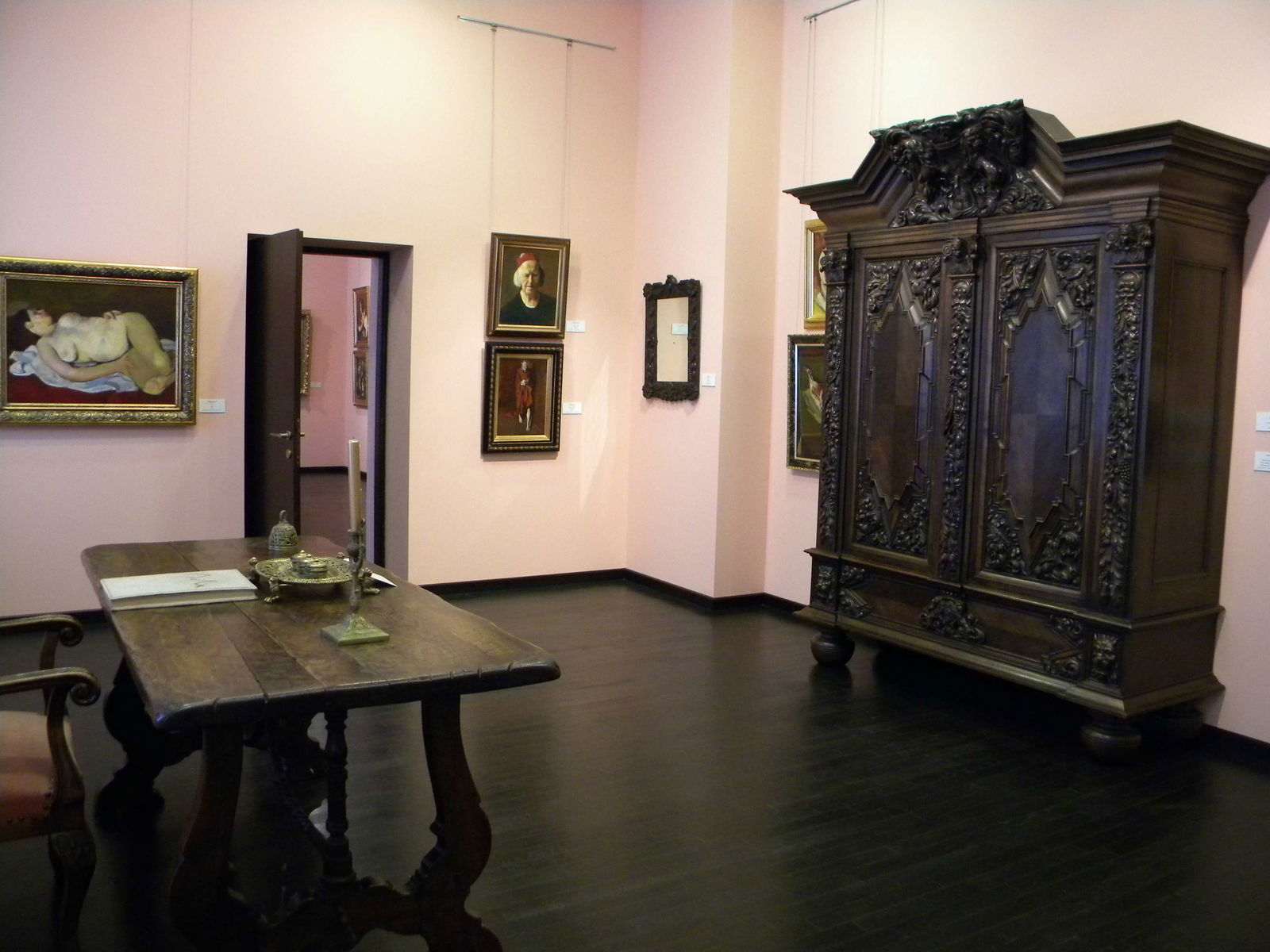 The Art Collections Museum