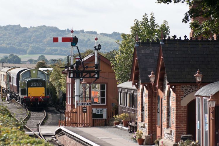 Chinnor and Princes Risborough Railway
