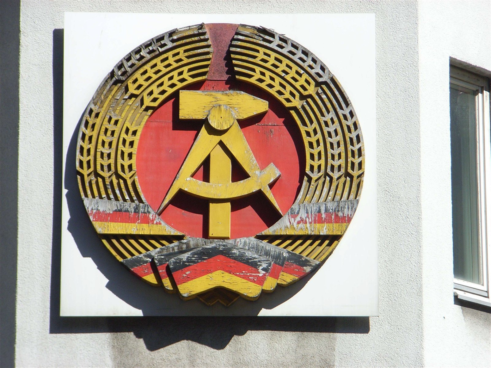 Berlin Wall Museum (Museum Haus am Checkpoint Charlie)