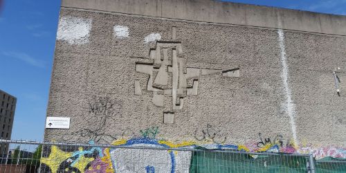 Footnotes #0 - Good Luck, see you after the Revolution (Locatie