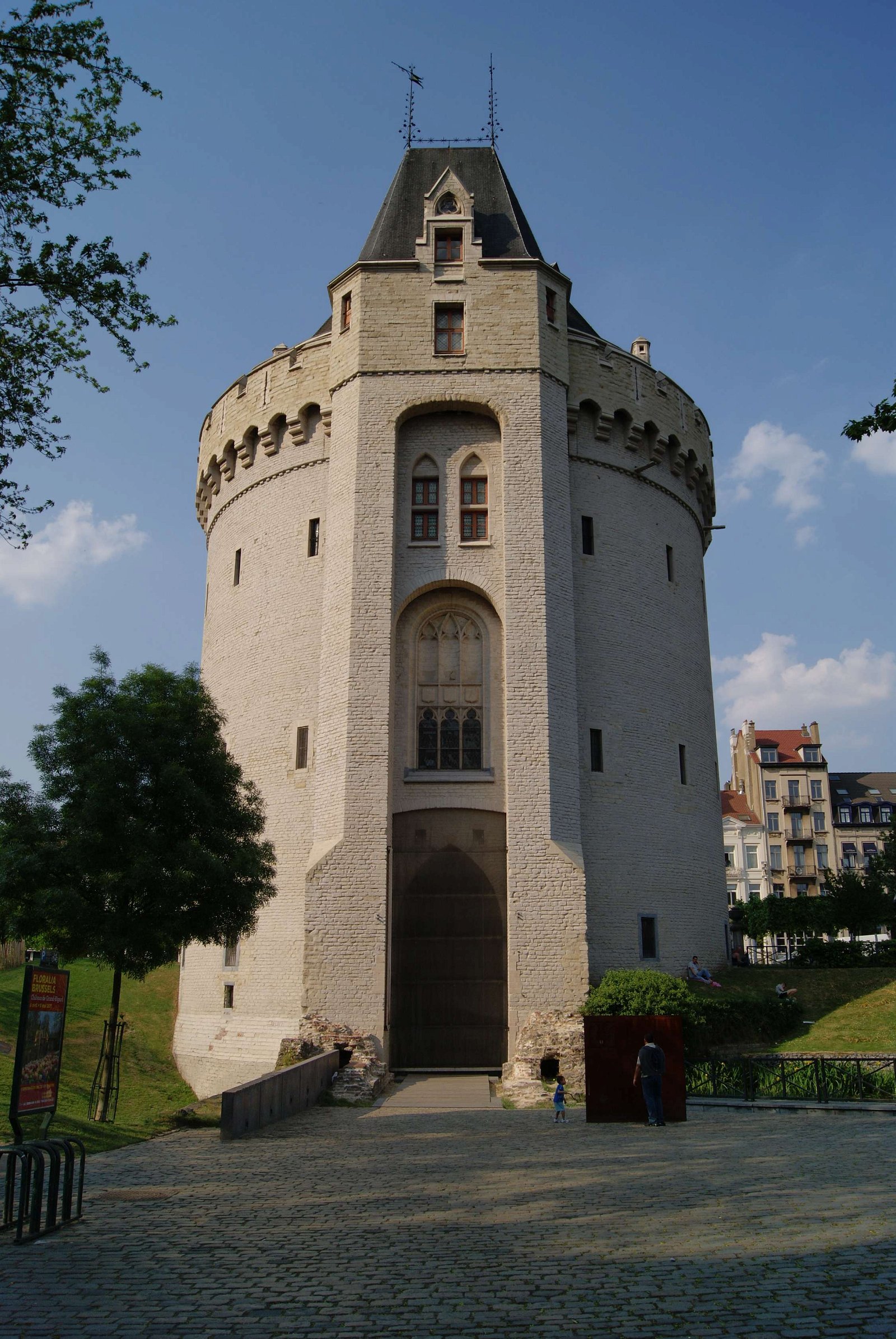 Halle Gate