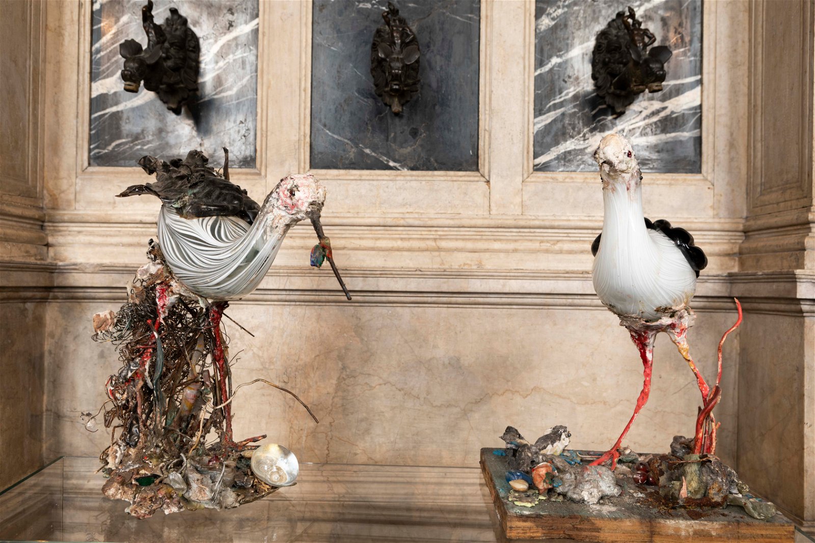 Of roosters and hens, hoopoes, owls and other animals. Toni Zuccheri at the Bagatti Valsecchi Museum