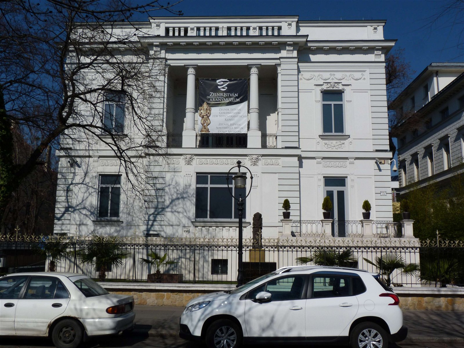 Zelnik István Southeast Asian Gold Museum