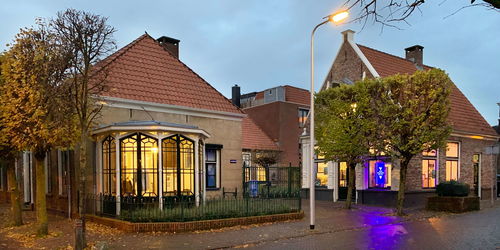 Zie onze website