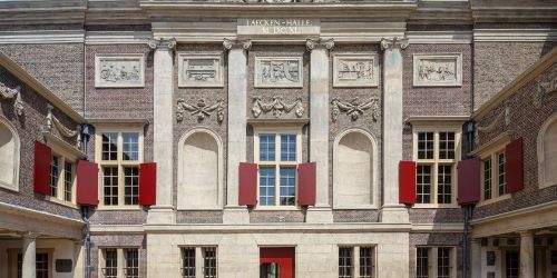 Verwoest huis Leiden - Marjan Teeuwen