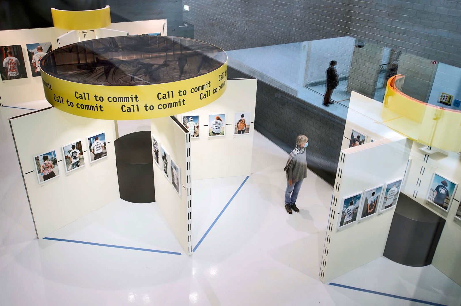 Call to commit – T-shirts met een missie – Susan Barnett