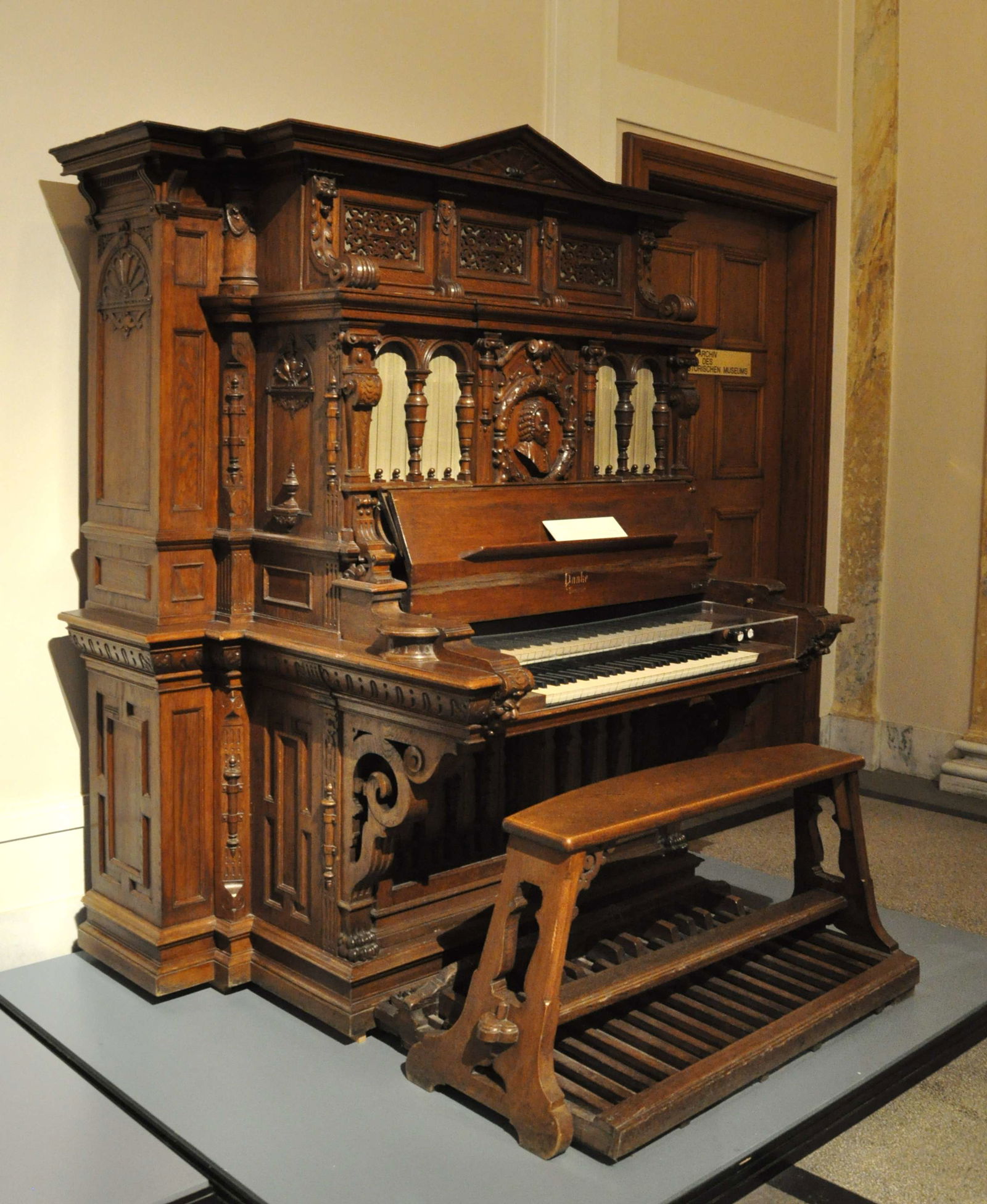 Sammlung alter Musikinstrumente