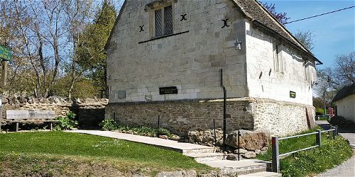 Scouring the Uffington White Horse